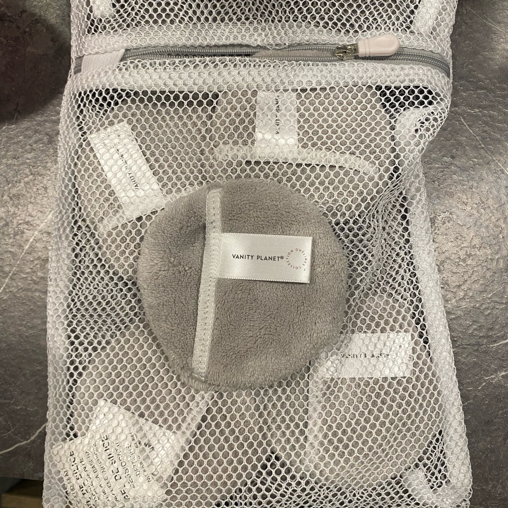 Makeup bundle - Picture 2 of 2